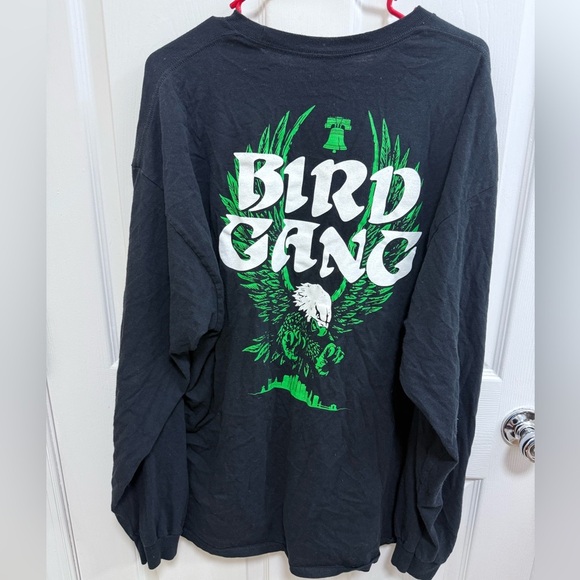 Philadelphia Eagles Black Long Sleeve Shirt with Green Logo, Size XXL - Picture 2 of 2